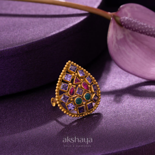 Gold Ladies Ring