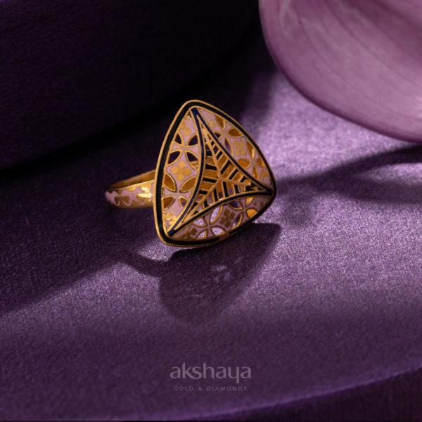 GOLD RING