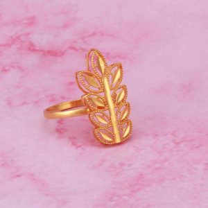Gold Ladies Ring