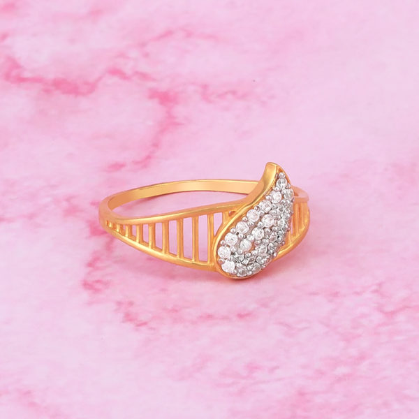 Gold Ladies Ring with Stone
