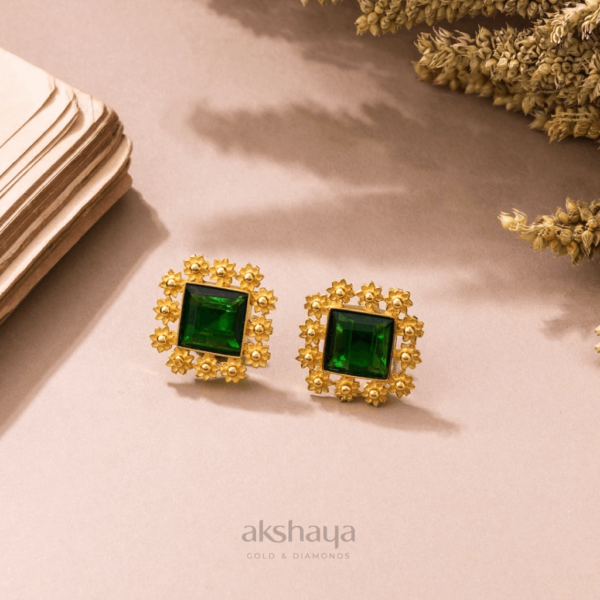 Gold Stud Earring with Stone
