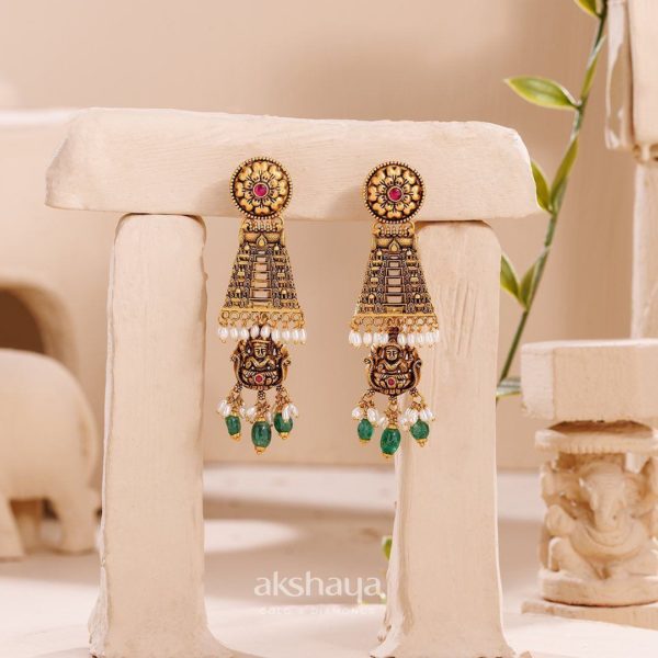Gold Earring with Stone