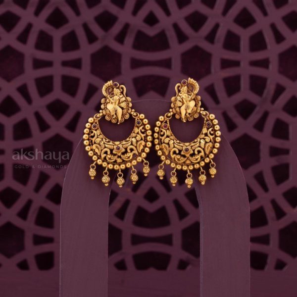Gold Earring with Stone
