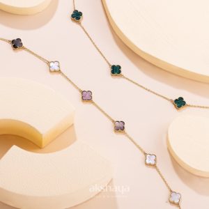 Gold Earring with Stone Gold Earring with Stone