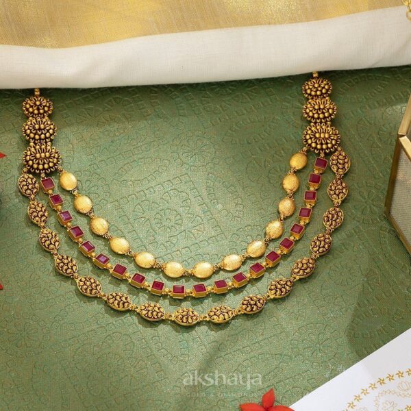 Gold Necklace with Stone