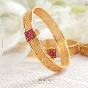 Akshaya Gold Bangle GL10324