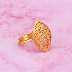 Gold Ladies Ring with Stone